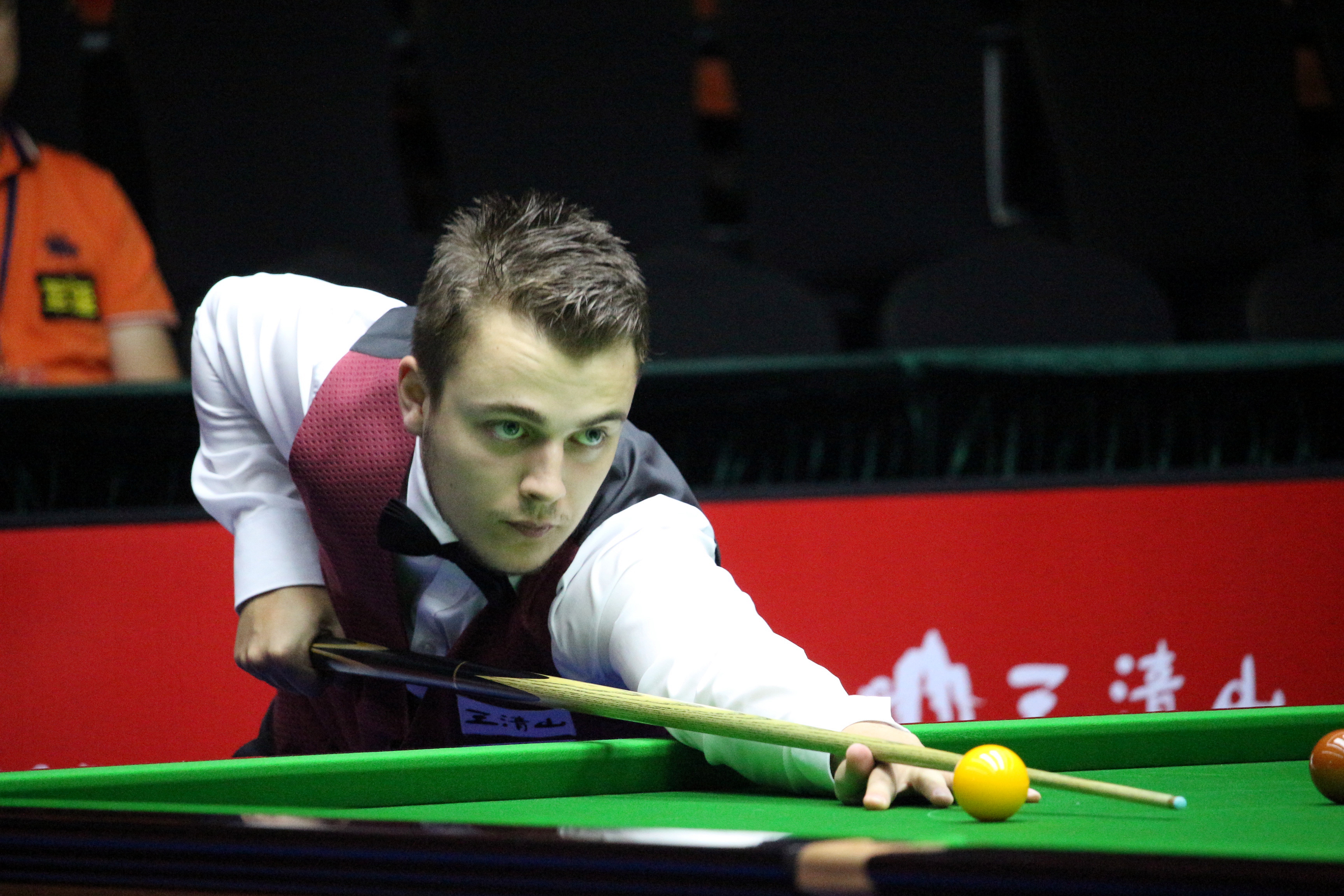 也突出了后 也突出了后